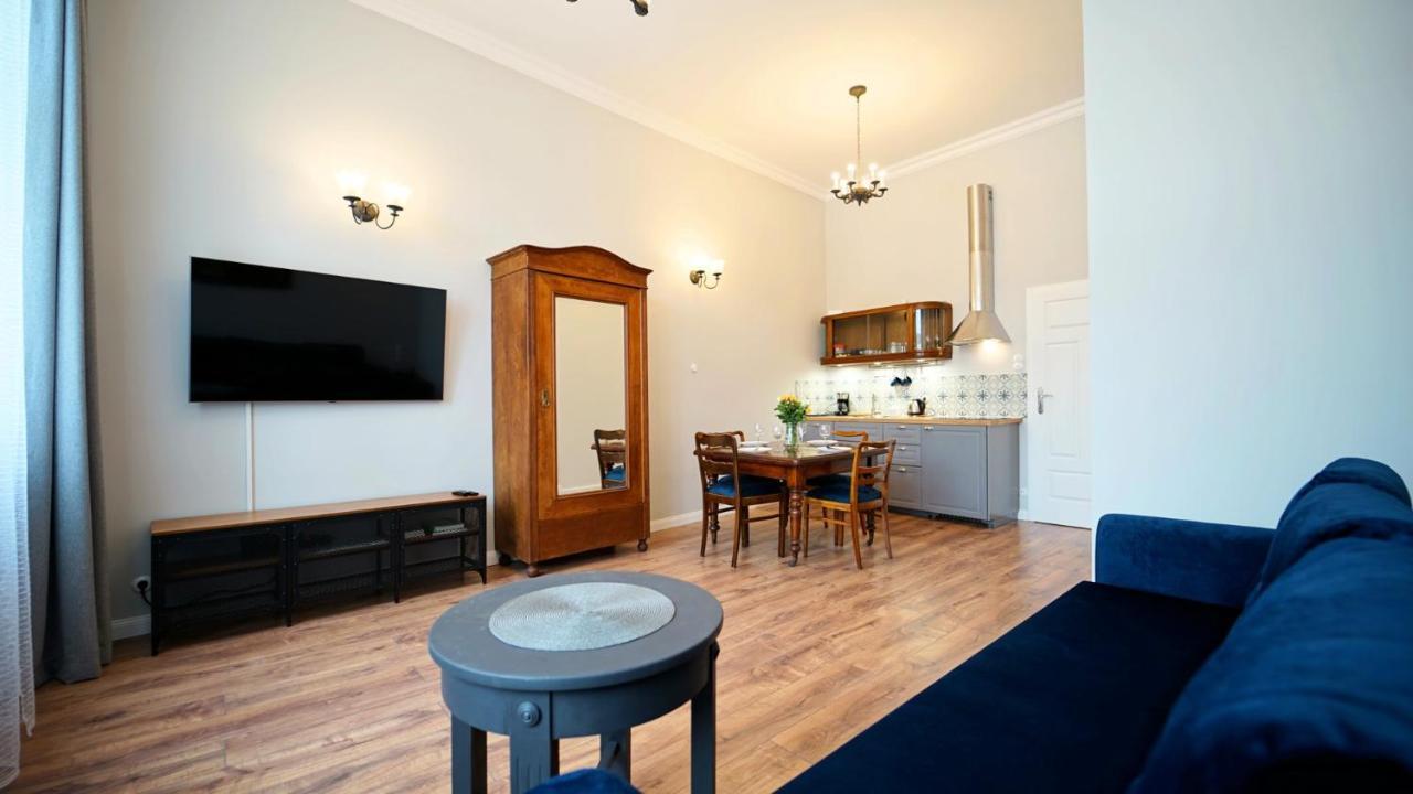 Apartamenty Everysky - Plac Ratuszowy 51 Jelenia Góra Buitenkant foto