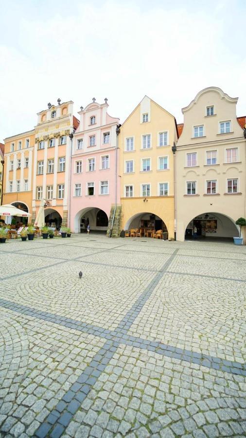Apartamenty Everysky - Plac Ratuszowy 51 Jelenia Góra Buitenkant foto